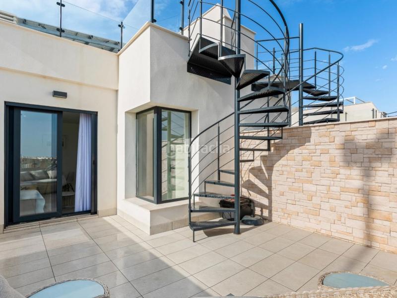 Foto a87217f2-d4a3-4d0c-b7d3-eb7b17256f3c. Casa chalets adosados de obra nueva en Los Secanos Guardamar del Segura