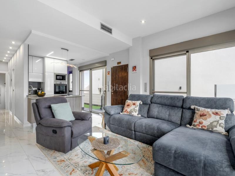 Foto 0db14afb-9a8f-4749-b285-4956da68b31f. Maison avec piscine dans Los Almendros Orihuela