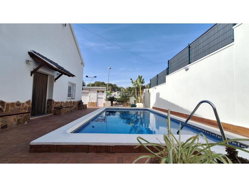 Foto 917c05ee-167e-4c28-b60c-162cd9ab43d1. Casa amb piscina a Los Balcones-Los Altos Torrevieja