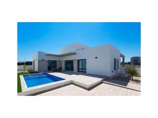 Casa a Daya Nueva. Villa de diseño mediterraneo cerca de todo