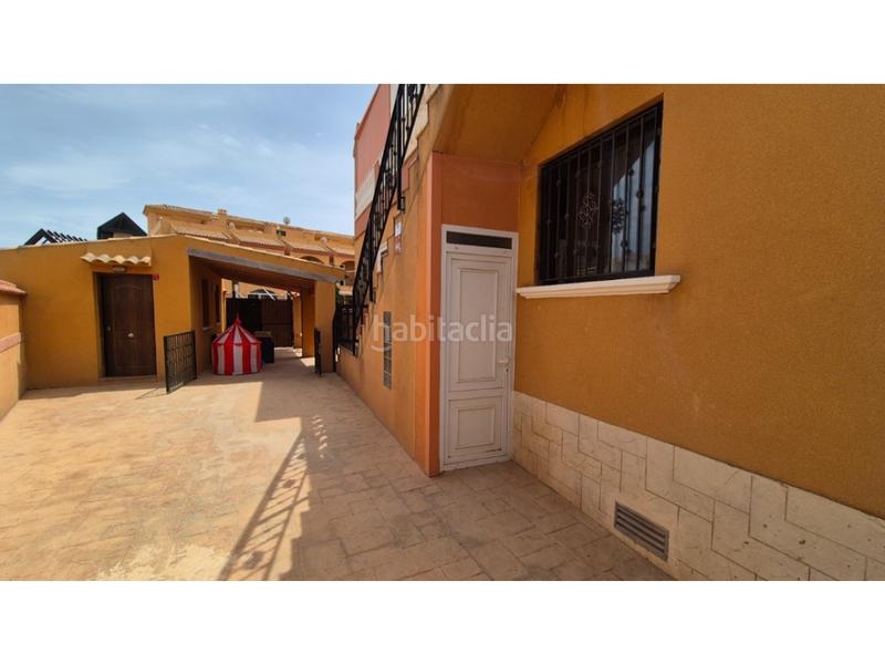 Foto 3a70b22f-ad74-442e-9e24-32d3379ee203. Maison avec piscine dans Parque Acuático - Sector 25 Torrevieja