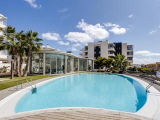 Apartamento  N/a. Apartamento de 2 dormitorios en residencial green hills en los d