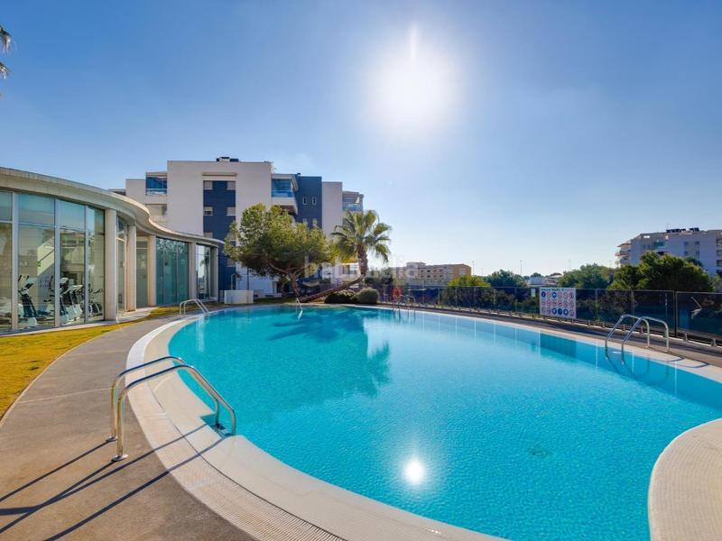 Foto 511282f4-2cc6-4e2a-8950-7ba52b34a8b4. Apartament amb aparcament piscina a Villamartín-Las Filipinas Orihuela