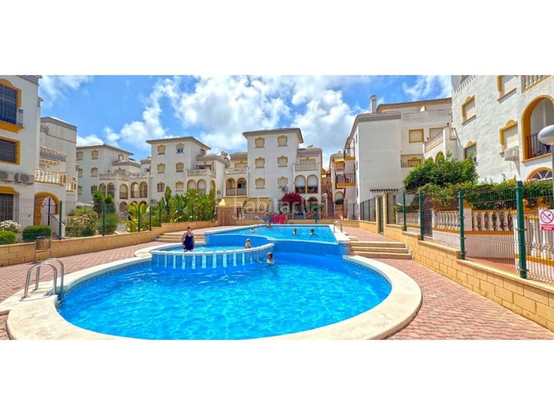 Foto bbcb66da-72a0-46de-b53b-4d70f9eb38cd. Dúplex amb piscina a Cañada del Molino Torrevieja