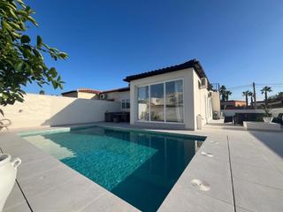 Haus  N/a. Villa  venta torrevieja