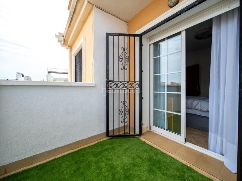 Foto 4aacc54f-6b75-4bd1-8e18-67f55e427223. Casa adosada en calle miño 10 casa adosada totalmente reformada en pau 26, costa en Orihuela