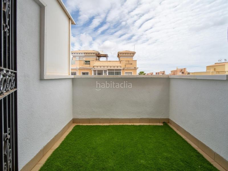 Foto 51e2565b-18be-41e1-95cc-2b7619bdec74. Casa adosada en calle miño 10 casa adosada totalmente reformada en pau 26, costa en Orihuela