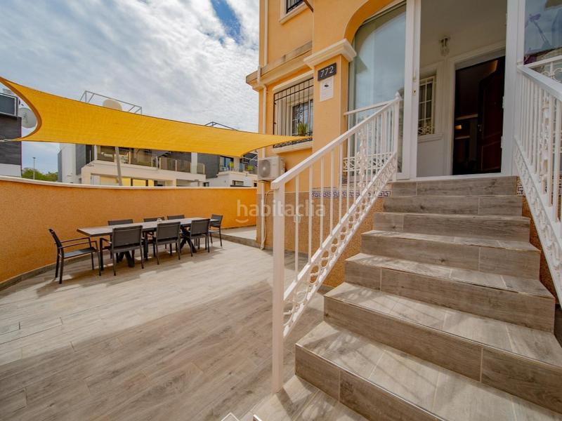 Foto 779f115b-e675-44a8-8ca3-5eb85630f85a. Casa adosada en calle miño 10 casa adosada totalmente reformada en pau 26, costa en Orihuela