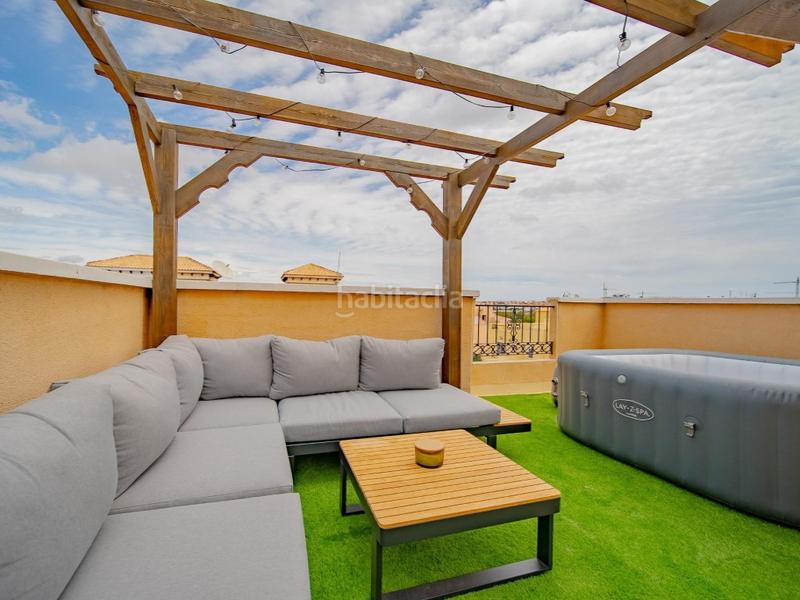 Foto 8316c86d-e596-4da5-b0b9-f4afed4ce319. Casa adosada en calle miño 10 casa adosada totalmente reformada en pau 26, costa en Orihuela