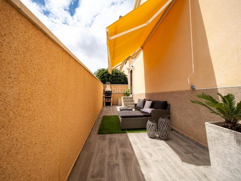 Foto 9077e1ea-457e-4f18-aaac-25b83620f727. Casa adosada en calle miño 10 casa adosada totalmente reformada en pau 26, costa en Orihuela