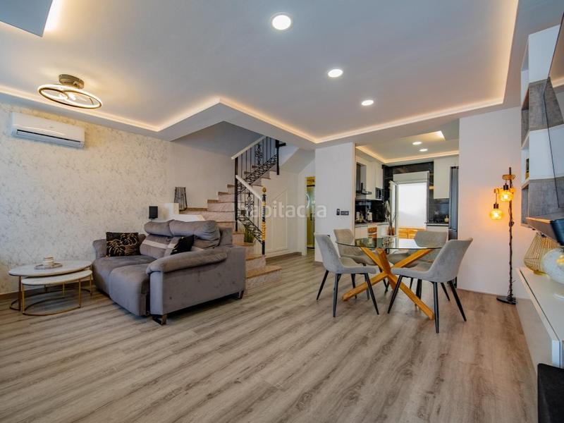 Foto 99f5934f-3577-47b3-9e78-c1f4e00cdf57. Casa adosada en calle miño 10 casa adosada totalmente reformada en pau 26, costa en Orihuela