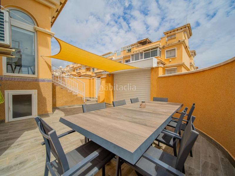 Foto b2868042-dd68-4902-b52f-5fd8d9d9333d. Casa adosada en calle miño 10 casa adosada totalmente reformada en pau 26, costa en Orihuela