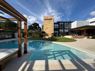 Maison  N/a. Exclusiva villa de lujo de 8 dormitorios y piscina privada en ca