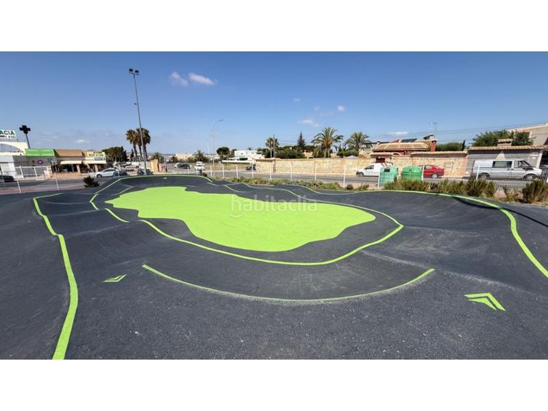 Foto a0dbbe34-79cf-4ff3-bb4c-d7d760f172b9. Maison avec parking dans Zona Carrefour - Urbanizaciones Torrevieja