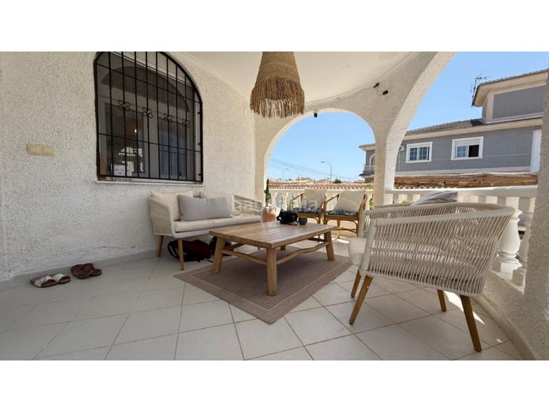 Foto b543fa28-b28a-4b01-acdc-094115ff5982. Maison avec parking dans Zona Carrefour - Urbanizaciones Torrevieja