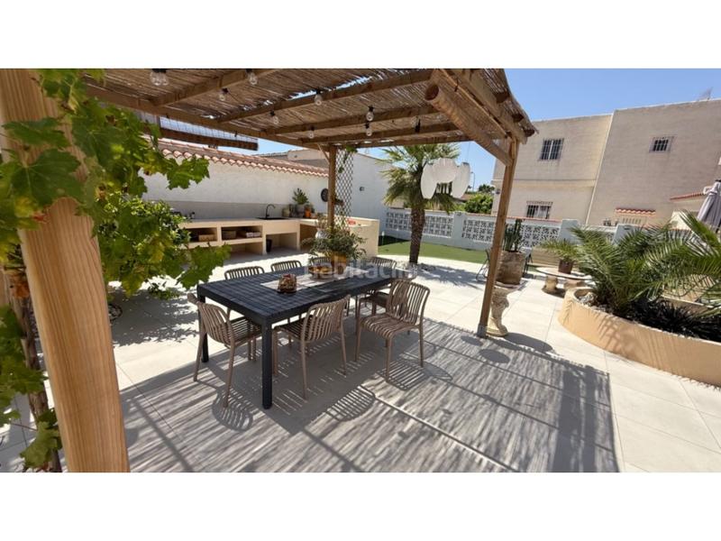 Foto f39d0000-8759-4084-af5c-7b1888197844. Maison avec parking dans Zona Carrefour - Urbanizaciones Torrevieja