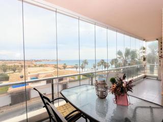 Apartament  N/a. 135 m de luz, espacio y mediterráneo en primera línea de costa