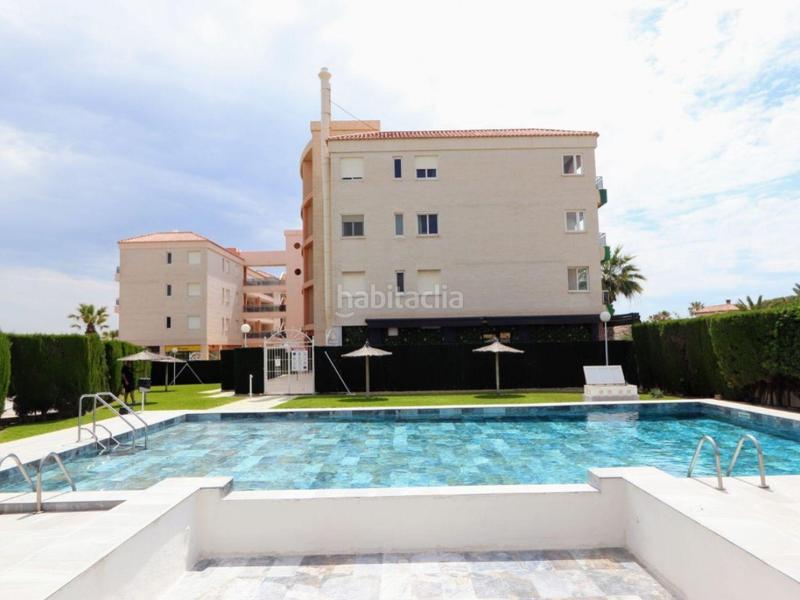 Foto e31443ca-3b40-4525-9b27-139230376337. Apartamento 135 m de luz, espacio y mediterráneo en primera línea de costa en Orihuela