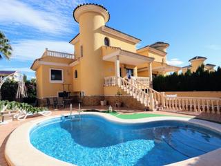 Casa a Villamartín-Las Filipinas. Oportunidad única chalet con 3 dormitorios en brisas y golf 2  c