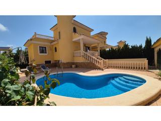 Casa  N/a. Precioso chalet independiente de 3 dormitorios y piscina privada