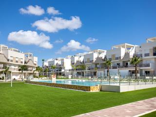 Apartament a Calle tomello el 32. Moderno apartamento de 3 dormitorios en guardamar del segura