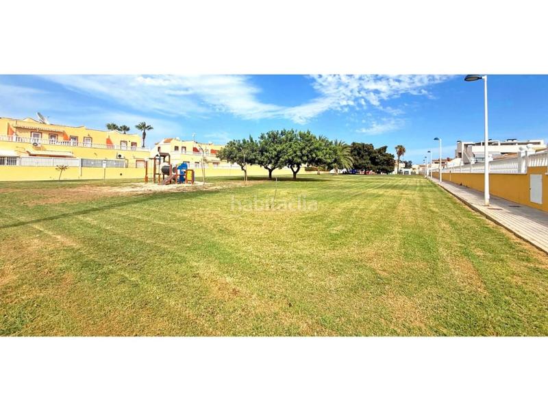 Foto c11a1414-eb39-4cac-b087-0176aaafb905. Casa a schiera in calle las garzas 6 in Zona Carrefour - Urbanizaciones Torrevieja