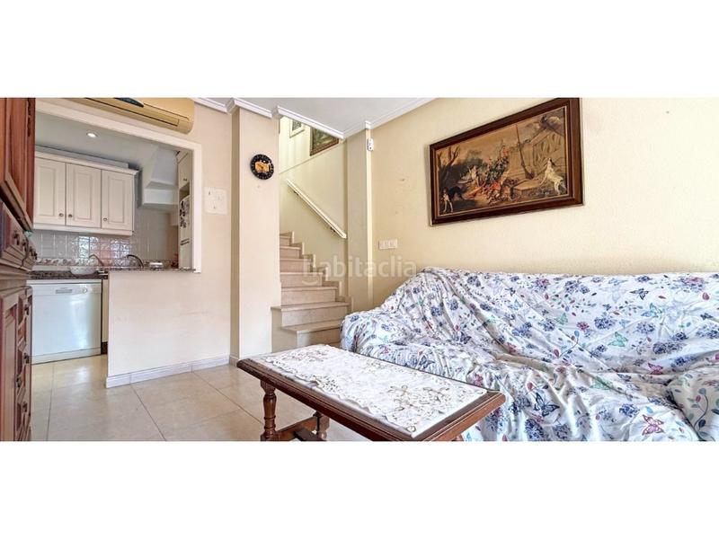 Foto c939e87e-f4ea-4346-8131-3a7842b64c4e. Casa a schiera in calle las garzas 6 in Zona Carrefour - Urbanizaciones Torrevieja