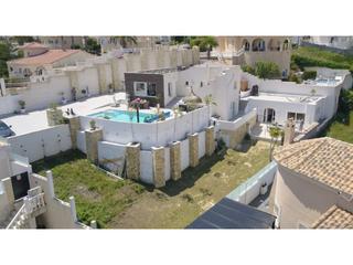 Casa a Calle sierra de gata 74. Villa de lujo en venta en rojales
