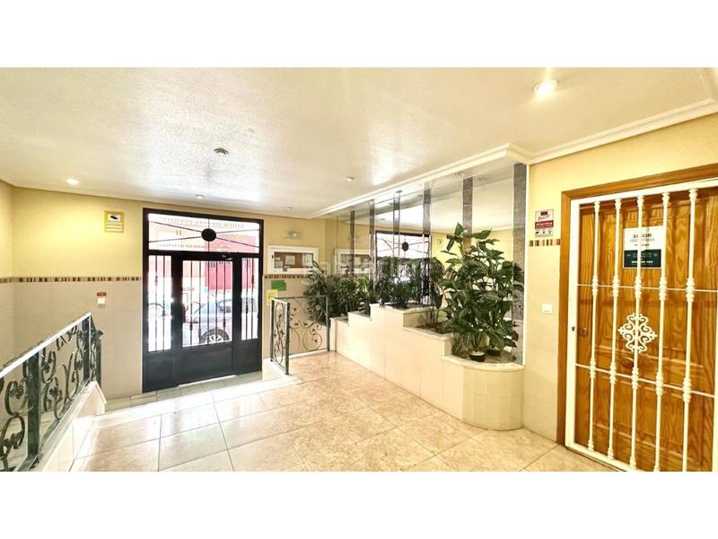 Foto c7451e72-c0ea-488d-b771-015fcc4300cc. Piccolo appartamento in calle jose hurtado romero-felic 2 in Torrevieja