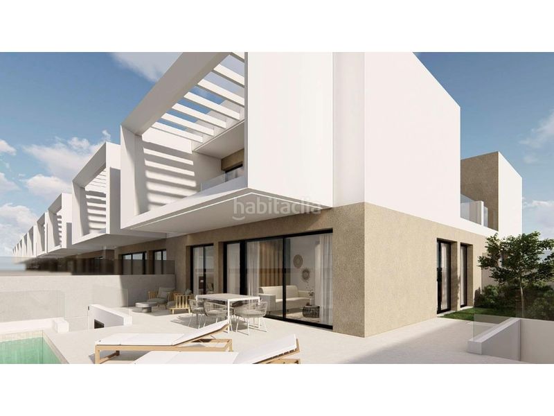 Foto 75eb4642-ca0a-4d54-831e-4d2df0ce8adc. Casa amb piscina a Dolores