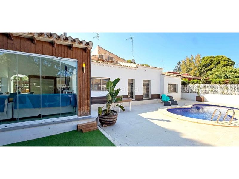 Foto a86bcef7-1bba-476e-8571-75db18032a3a. Casa en calle fragata-Punta Prima 15 villa de 4 dormitorios con piscina privada en Punta Prima en Orihuela
