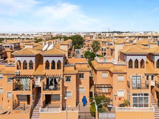 Àtic a Calle guapiles 2. Propiedad en planta alta en el corazón de playa flamenca