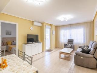 Apartament  N/a. Precioso apartamento de 2 dormitorios a tan solo 200m de la play