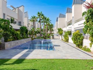Apartament  N/a. Apartamento en planta baja con terraza de 20m2 en residencial vi