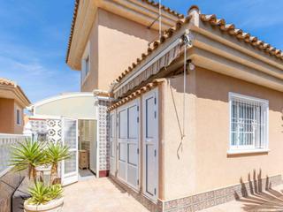 Casa  N/a. Chalet independiente reformado de 3 dormitorios en punta prima