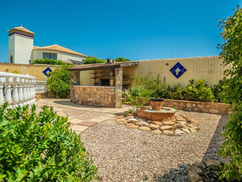 Foto 786f5e82-0d37-4e10-ab7f-060070d6f4ce. Casa con piscina in Zona Carrefour - Urbanizaciones Torrevieja