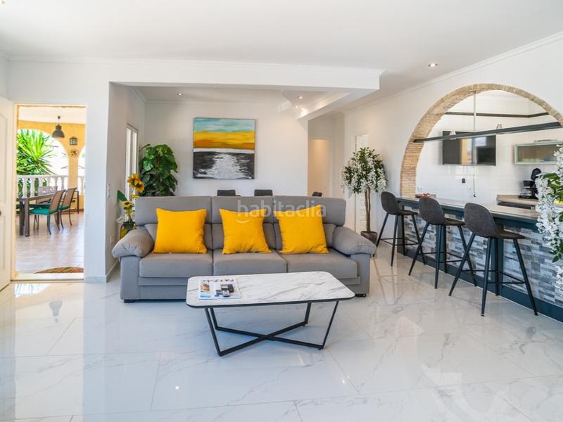 Foto d37eabf2-4675-435c-91a6-f4c881995334. Casa con piscina in Zona Carrefour - Urbanizaciones Torrevieja