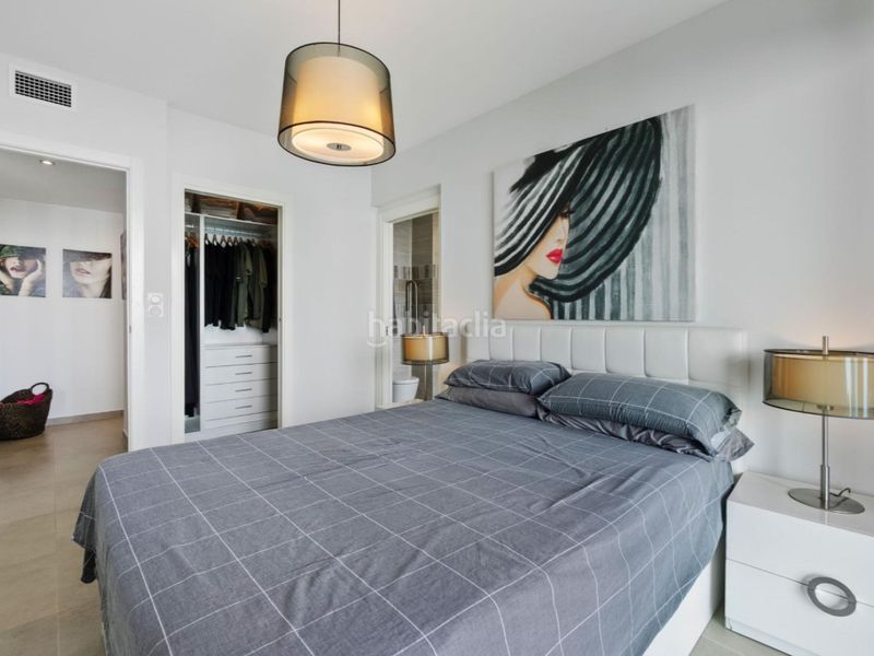 Foto 27bae7c9-a018-44fc-b58c-ad4f27f85909. Apartament amb aparcament piscina a Punta Prima Torrevieja