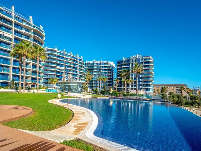 Foto 497ee34f-d1d6-45b1-be06-6f5b7922c655. Apartament amb aparcament piscina a Punta Prima Torrevieja