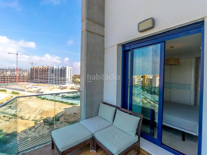 Foto e9d55ca1-3553-40a2-92d5-b7bcac3f1d92. Apartament amb aparcament piscina a Punta Prima Torrevieja