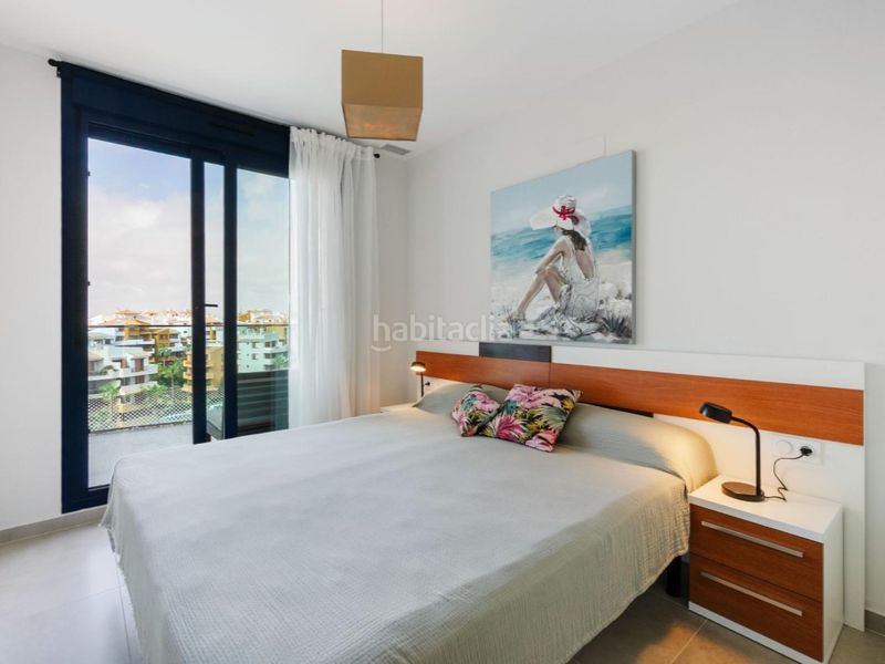 Foto fc81616f-9092-498f-8500-b5a3dba16d7a. Apartament amb aparcament piscina a Punta Prima Torrevieja