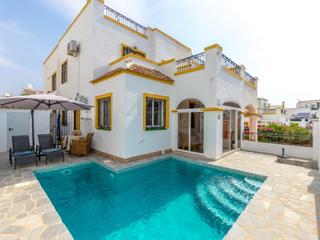 Casa adossada  N/a. Casa estilo quad en zona residencial dream hills con piscina pri
