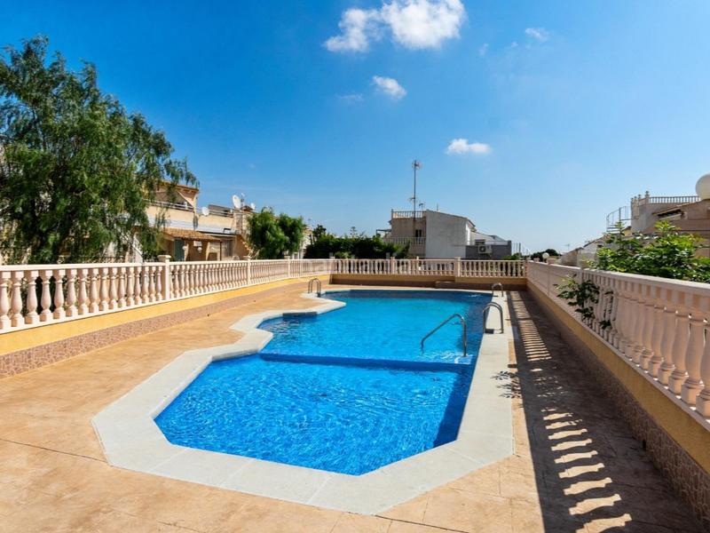 Foto d9617cec-1da0-4a9c-a240-2f040c1f6ce3. Casa adosada vivienda adosada 2 habitaciones venta en Torrevieja