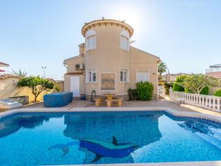 Casa  N/a. Villa orientada al sur con piscina privada y 3 dormitorios en ci