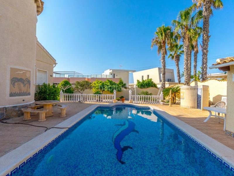 Foto 3833d11a-61c1-4919-b7eb-97359790087e. Casa villa orientada al sur con piscina privada y 3 dormitorios en ciudad quesada en Rojales