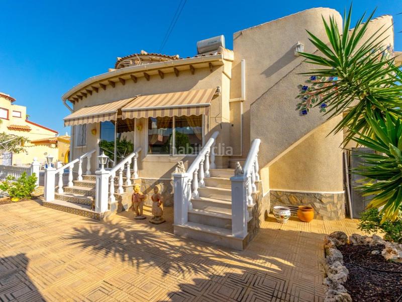 Foto 407d50d0-32df-4bec-af43-885aaca23ca4. Casa villa orientada al sur con piscina privada y 3 dormitorios en ciudad quesada en Rojales