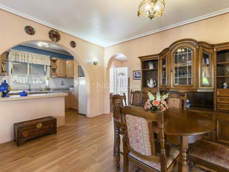 Foto c200d4b1-72bf-46dd-bb43-41379d334e70. Casa villa orientada al sur con piscina privada y 3 dormitorios en ciudad quesada en Rojales