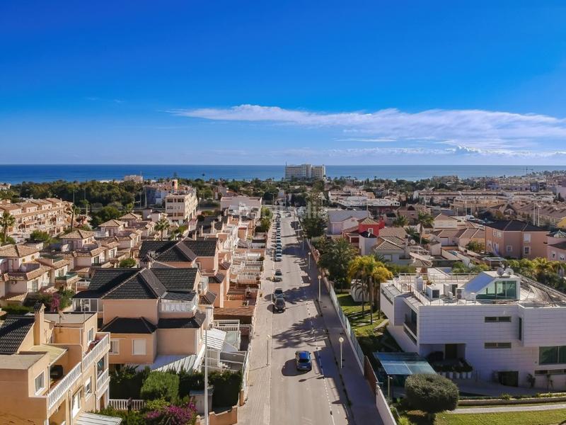 Foto d791cf2d-2cbe-48d1-96c4-985ff51838bf. Dachwohnung in La Zenia Orihuela