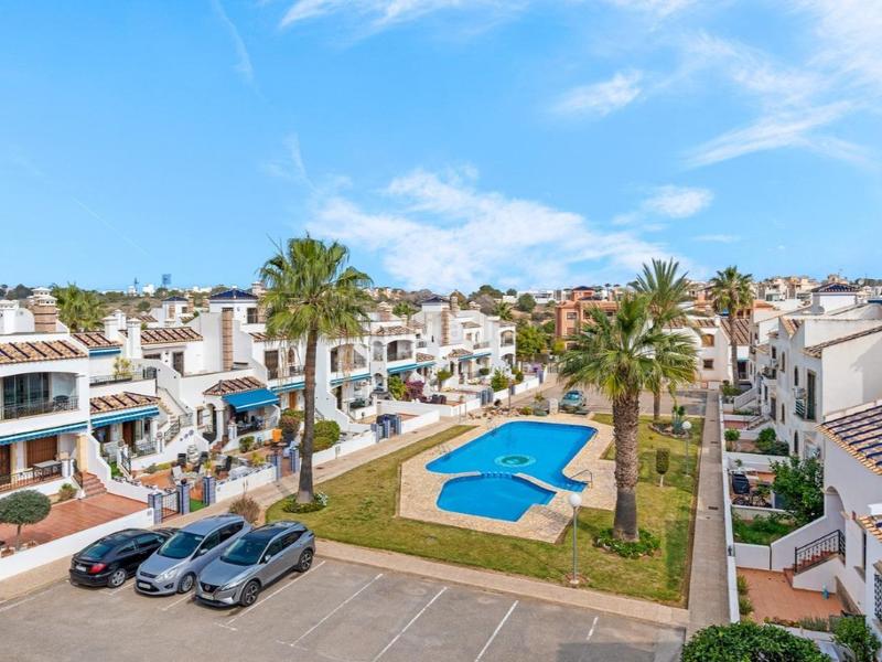 Foto 4c88dbb9-8c0a-4e5d-9edd-56d4d5f6c39f. Apartament amb aparcament piscina a Los Almendros Orihuela