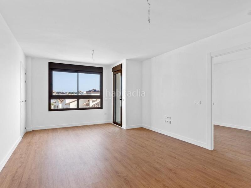 Foto ee76ec18-c1ec-4c76-b65a-0dad46fa4b70. Apartament amb aparcament piscina a Los Almendros Orihuela